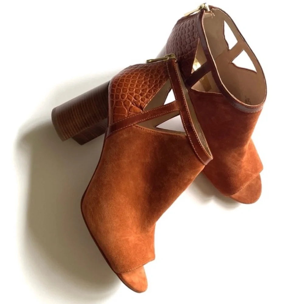NEW Louise Camel ankle Italyan booties block heel open toe brown camel size 8.5